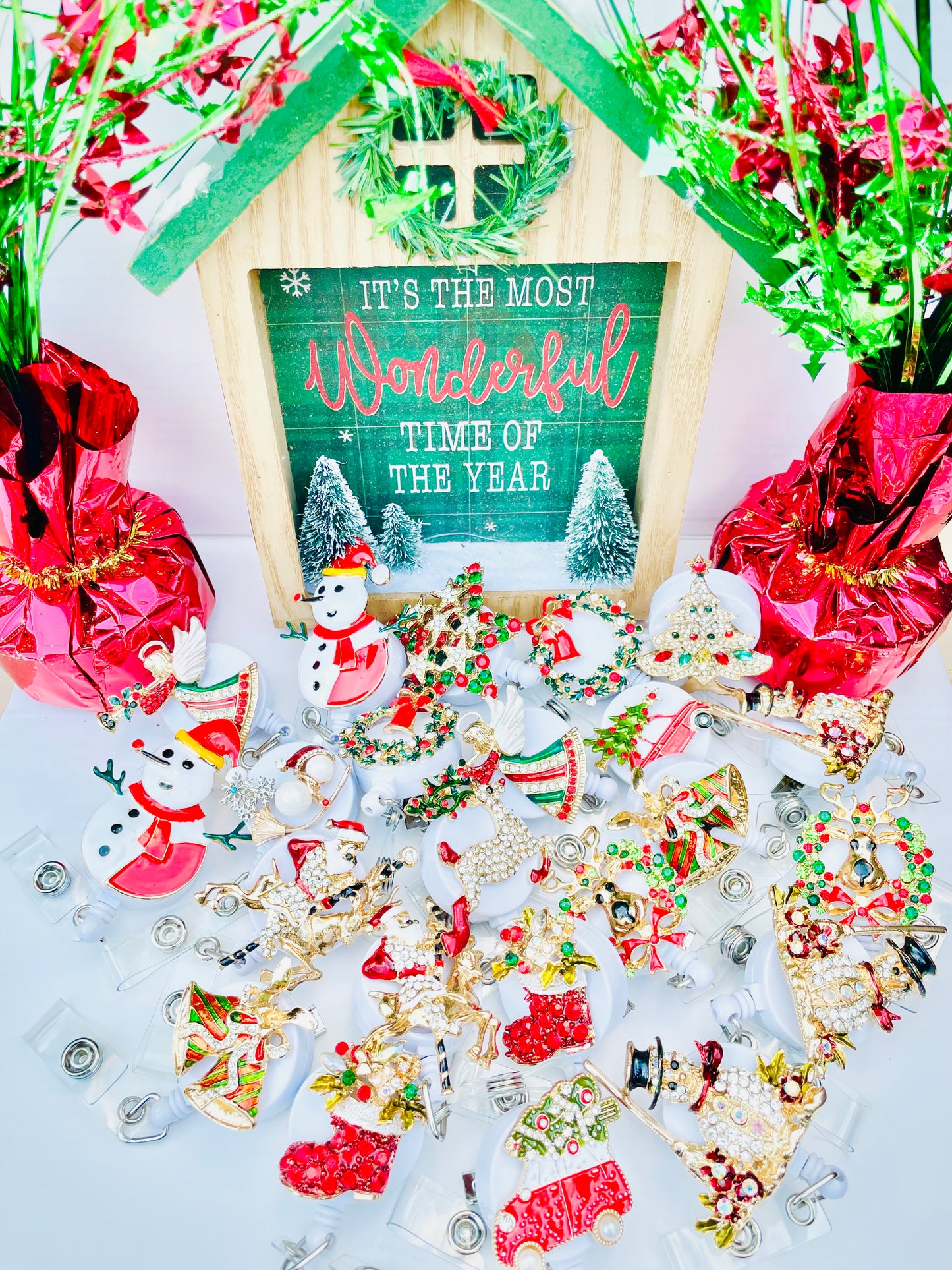 Soaring Santa Badge Reel